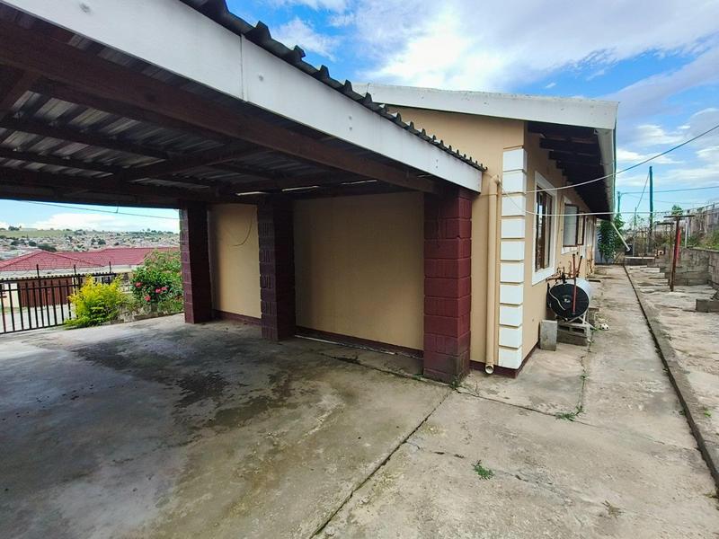 4 Bedroom Property for Sale in Mthata Eastern Cape
